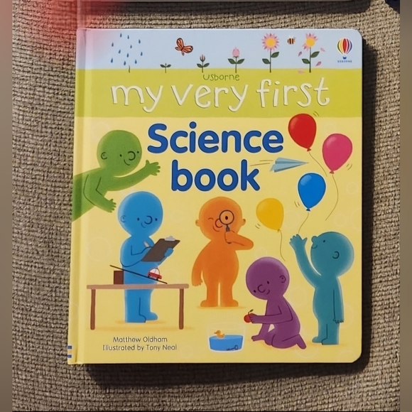 🌸 3/$25 🌸 My Very First Science Book - Picture 1 of 5